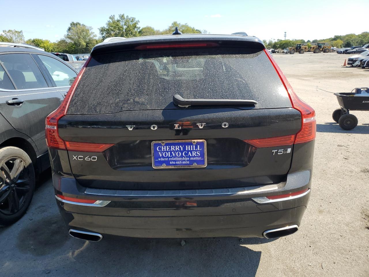 2021 VOLVO XC60