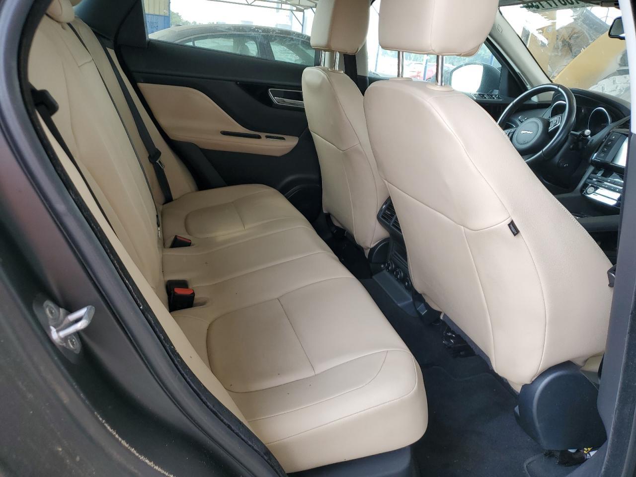 2018 JAGUAR F-Pace