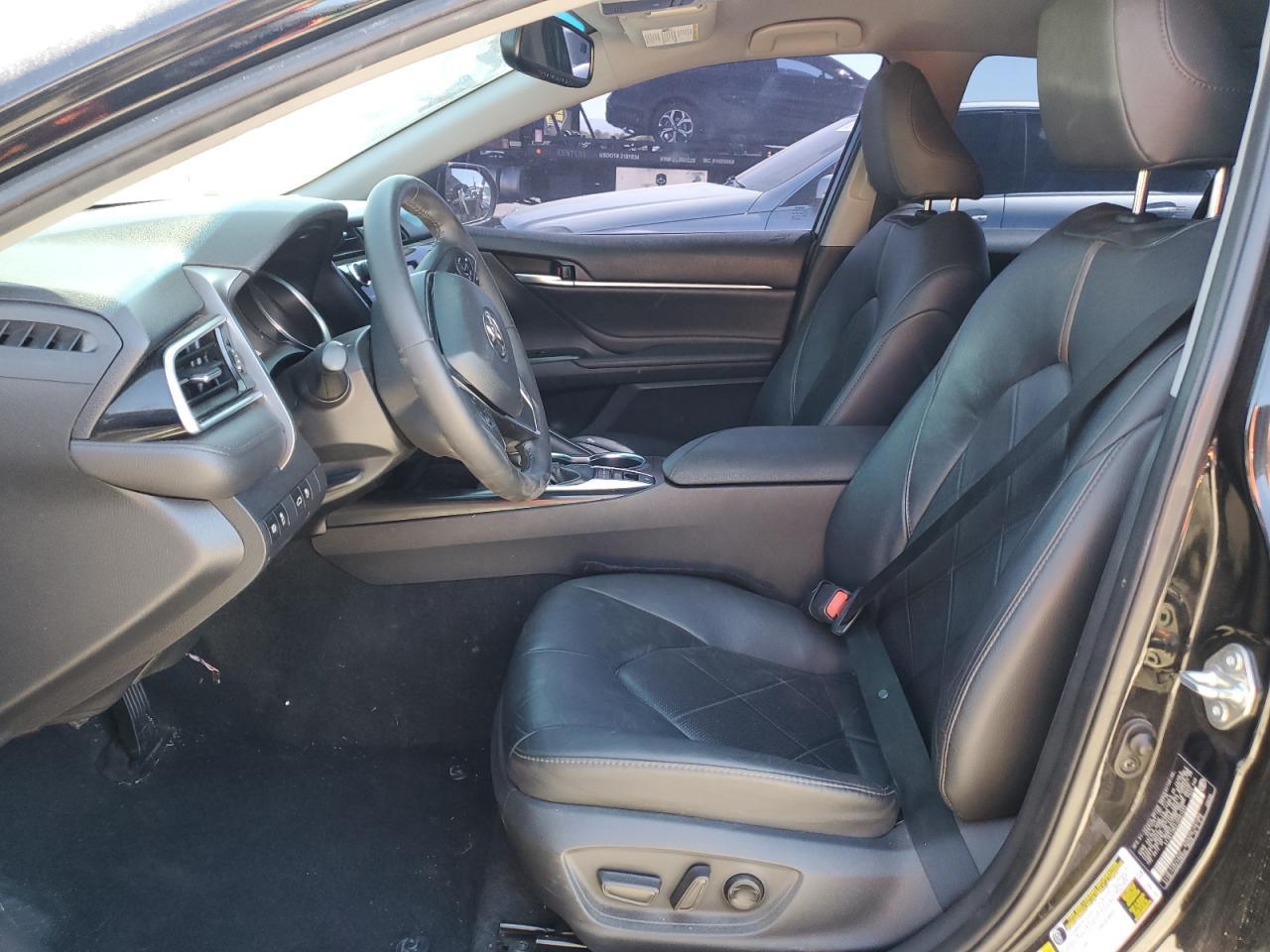 2018 TOYOTA CAMRY