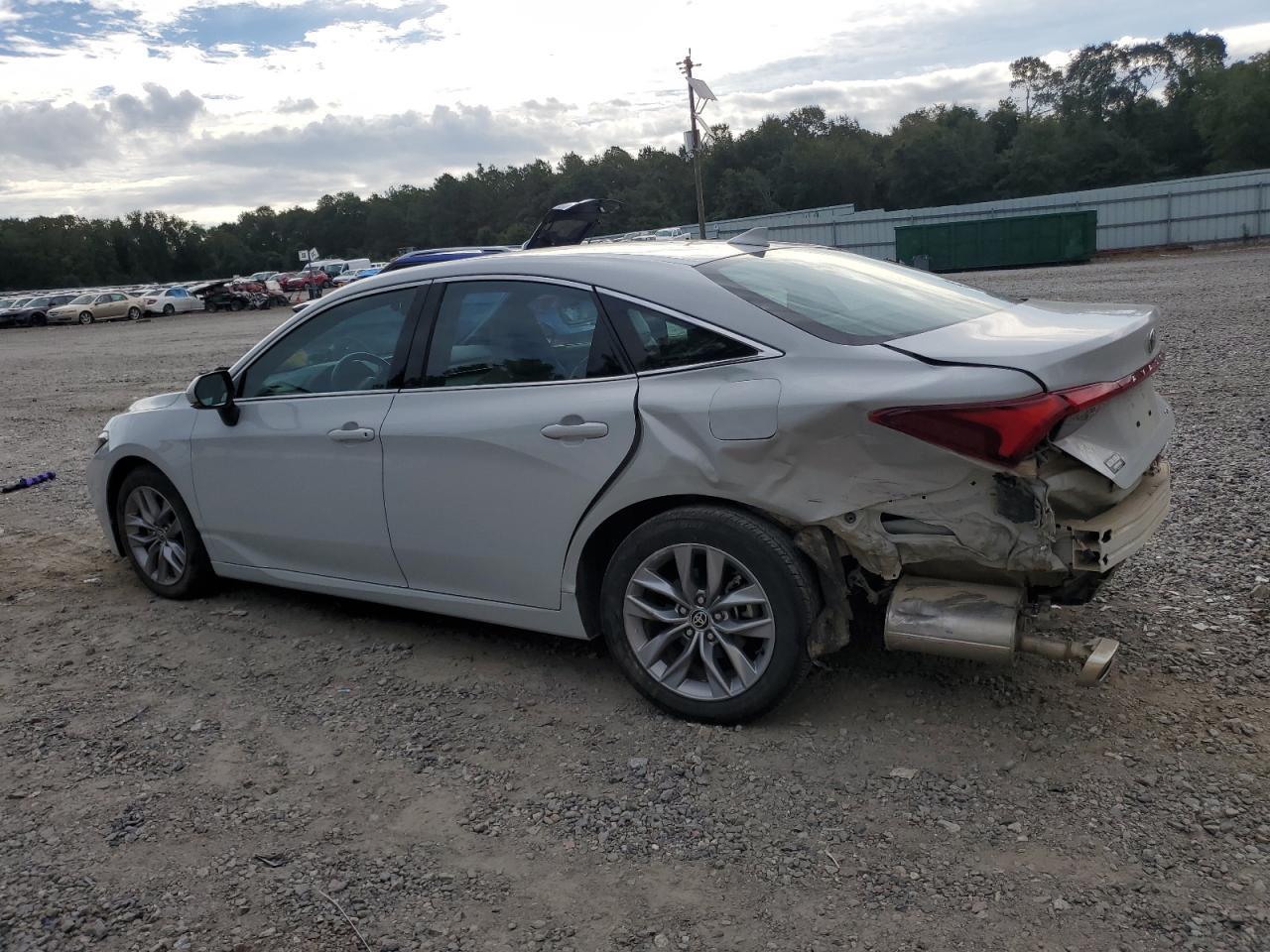 2022 TOYOTA Avalon
