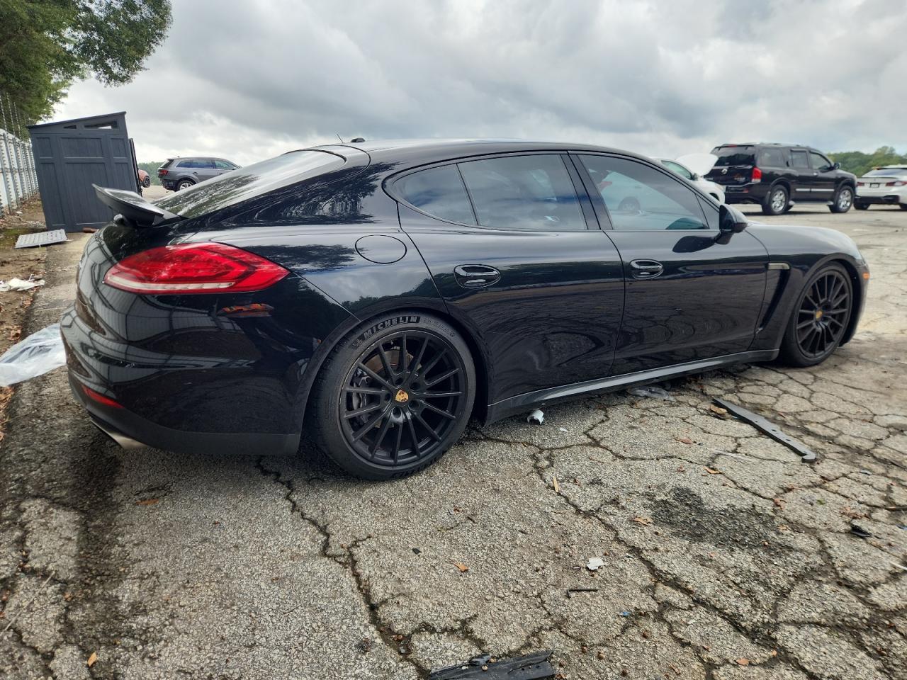2016 PORSCHE Panamera