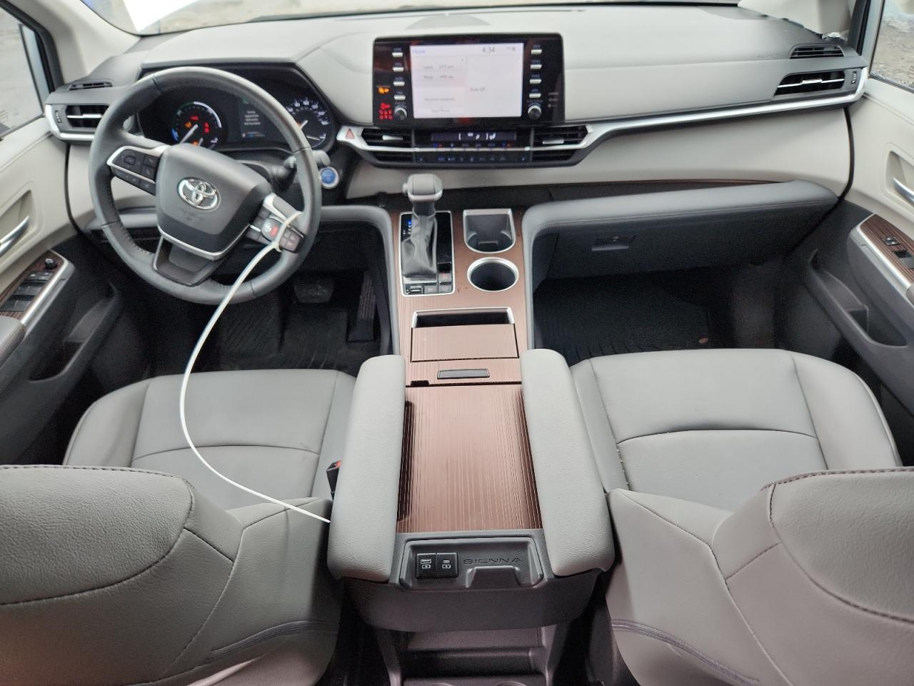 2024 TOYOTA SIENNA