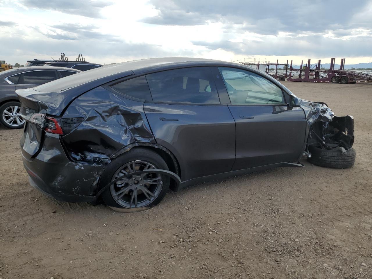 2024 TESLA MODEL Y