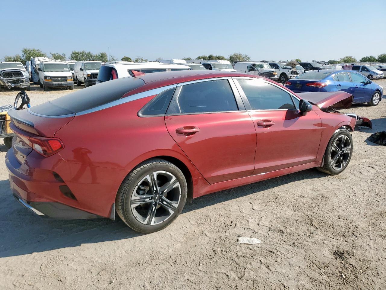 2022 KIA K5