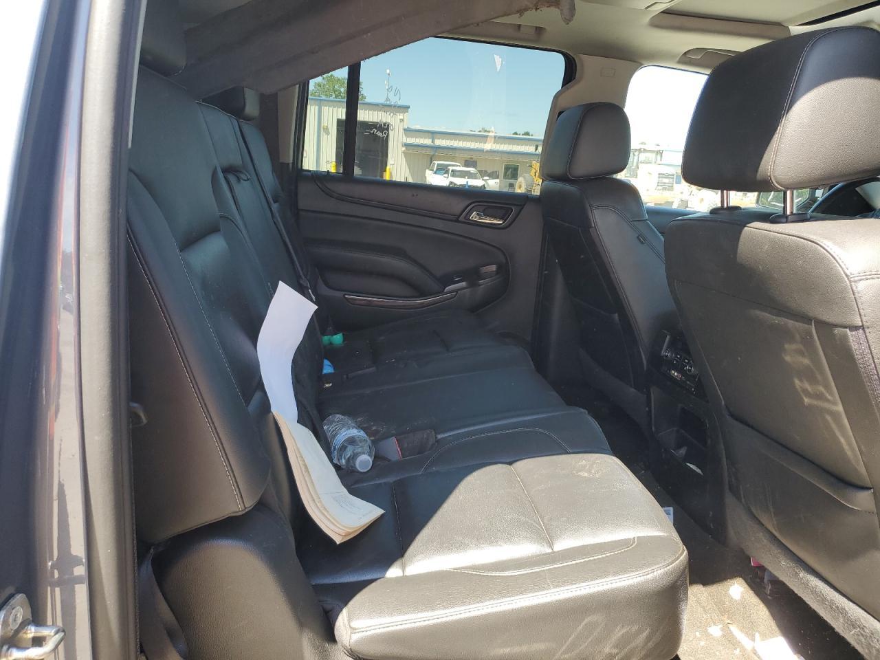 2016 CHEVROLET Suburban