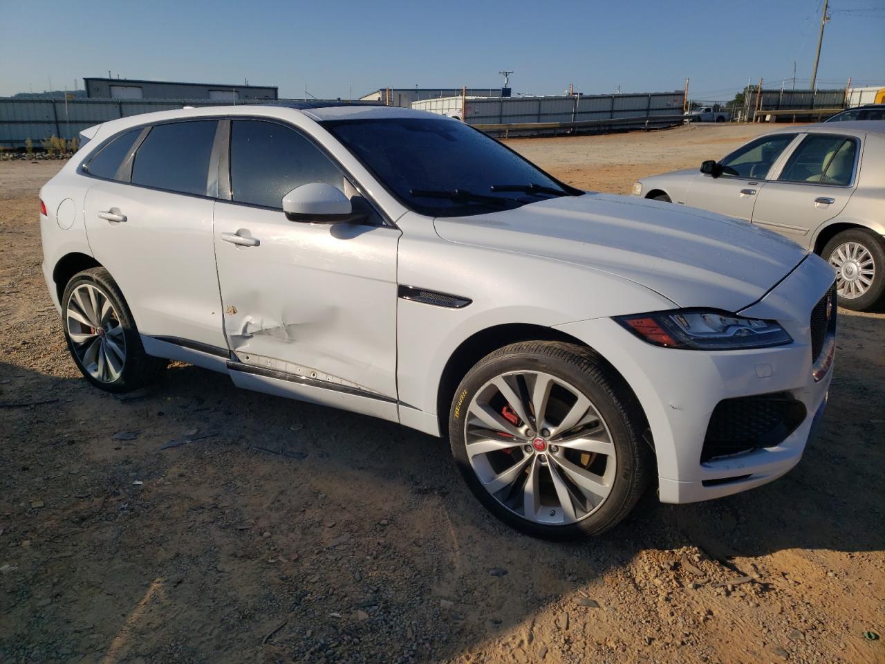 2017 JAGUAR F-Pace