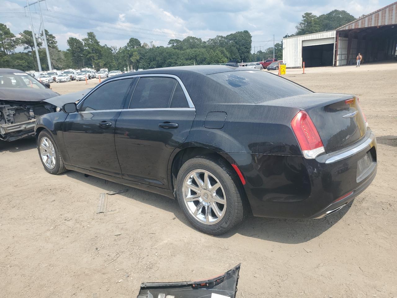 2019 CHRYSLER 300