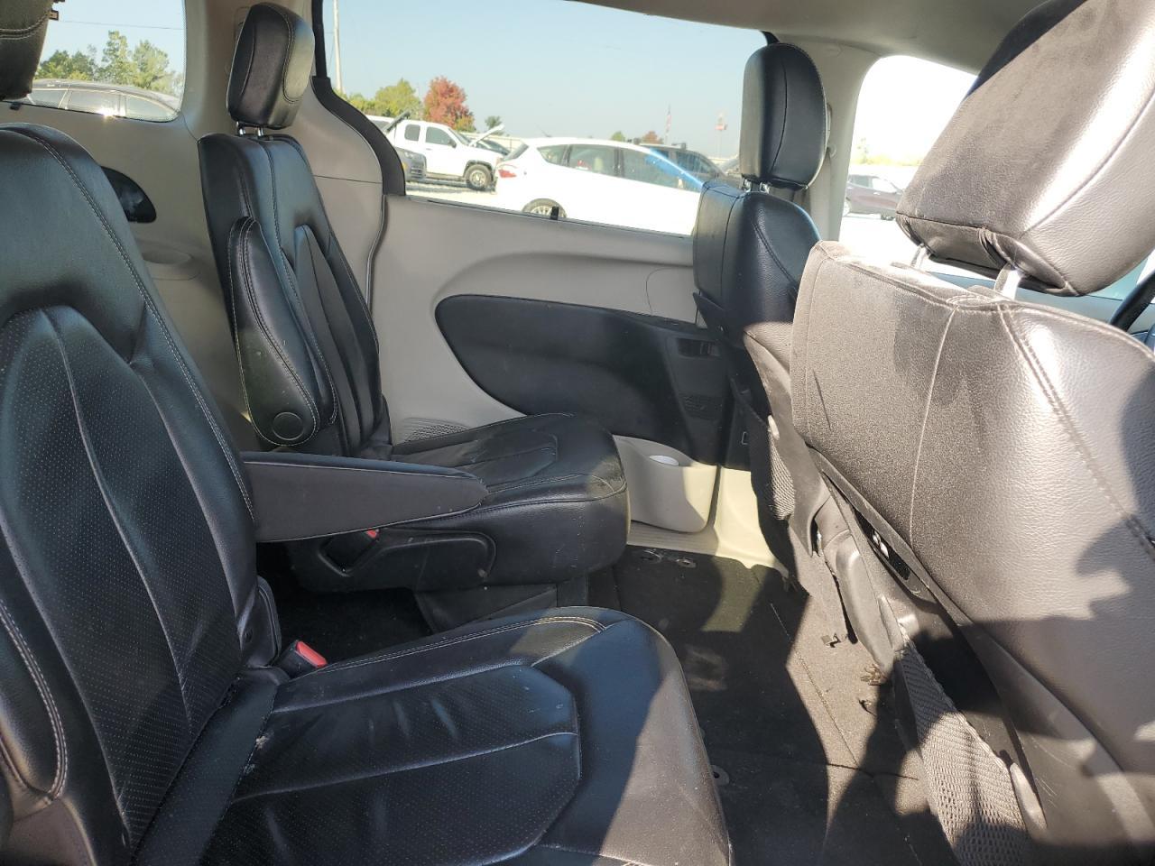 2022 CHRYSLER Pacifica