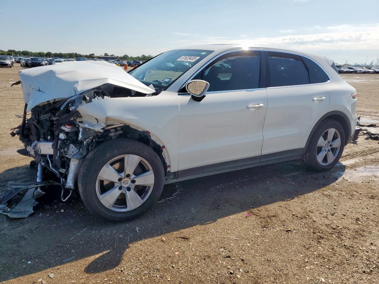 2019 PORSCHE CAYENNE