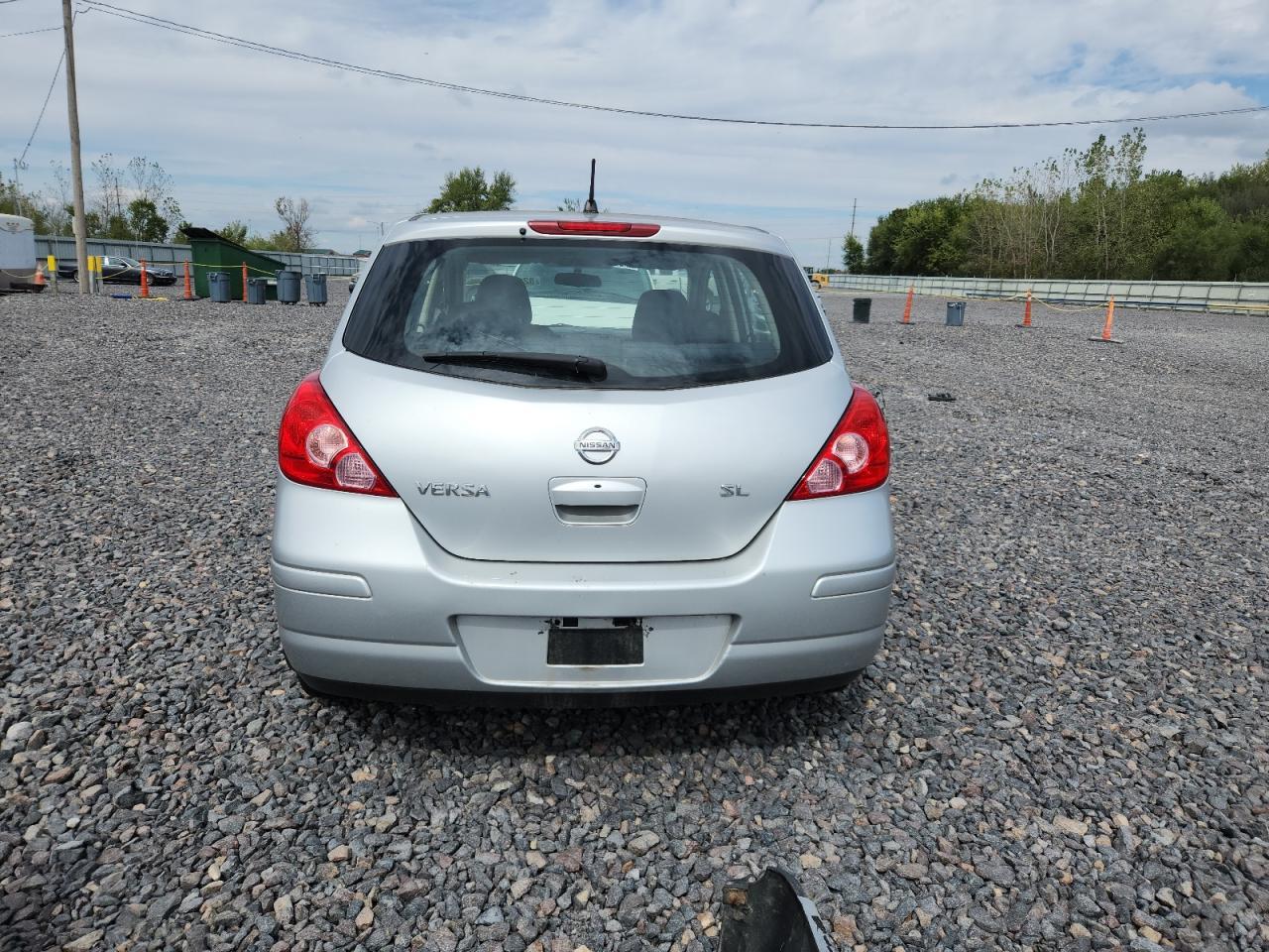 2009 NISSAN VERSA
