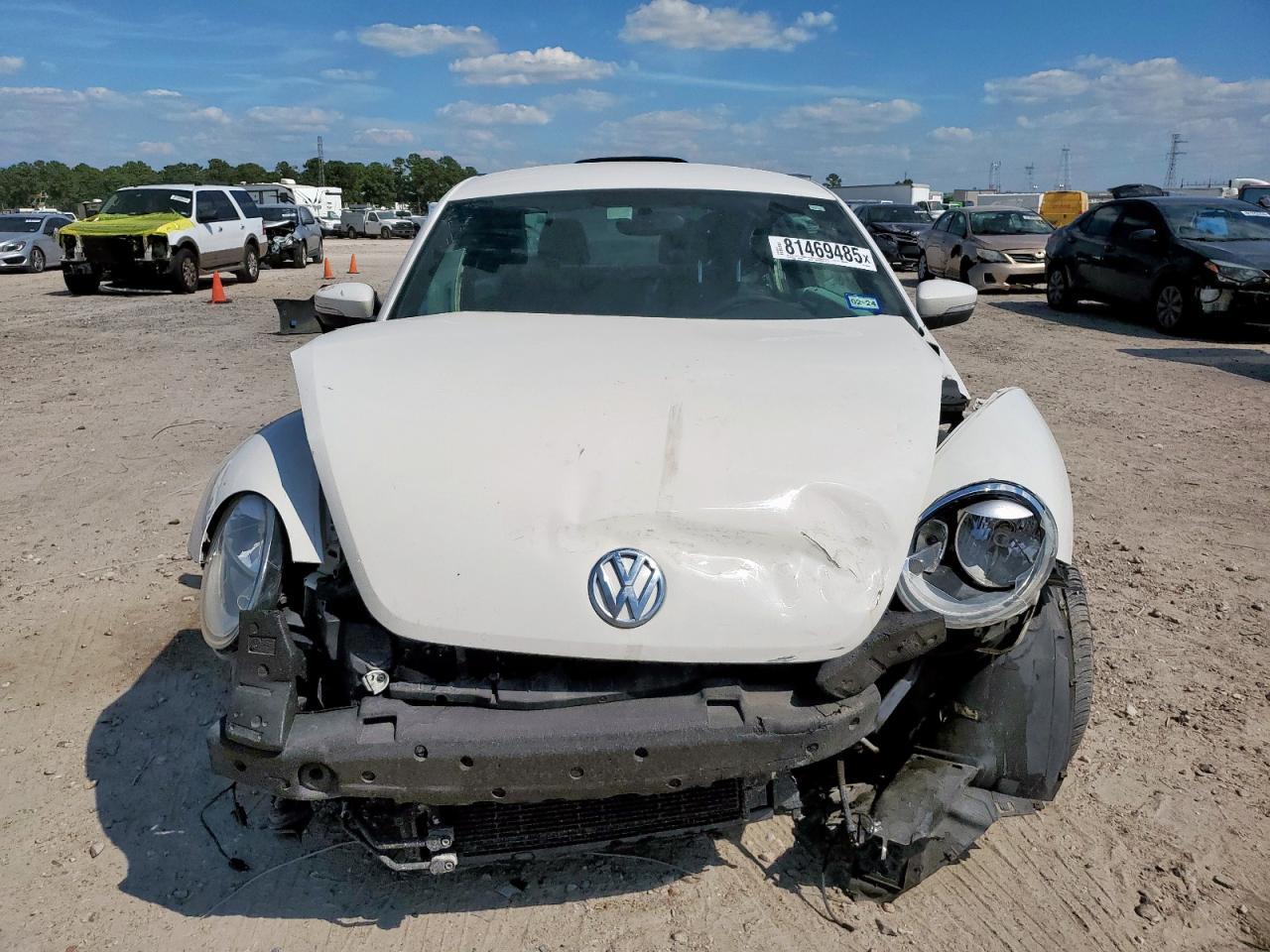 2012 VOLKSWAGEN Beetle