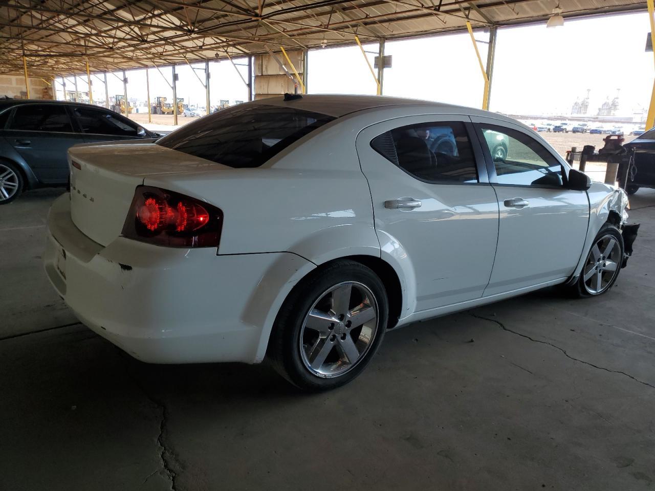 2011 DODGE Avenger