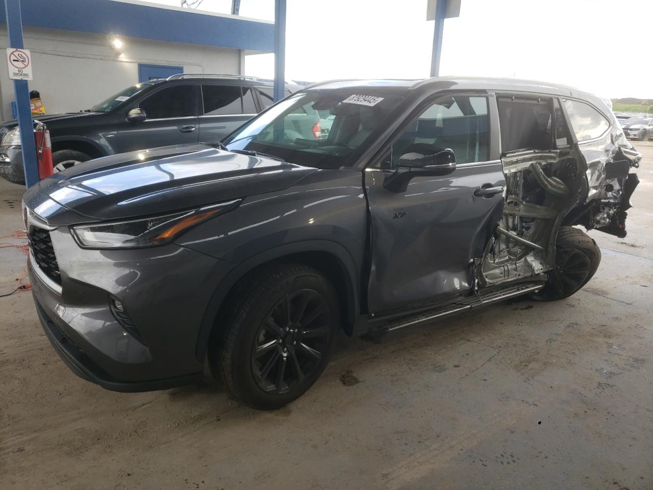 2023 TOYOTA HIGHLANDER