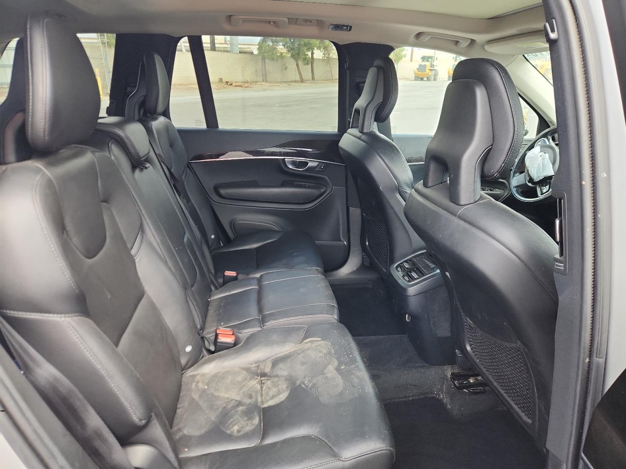 2017 VOLVO XC90