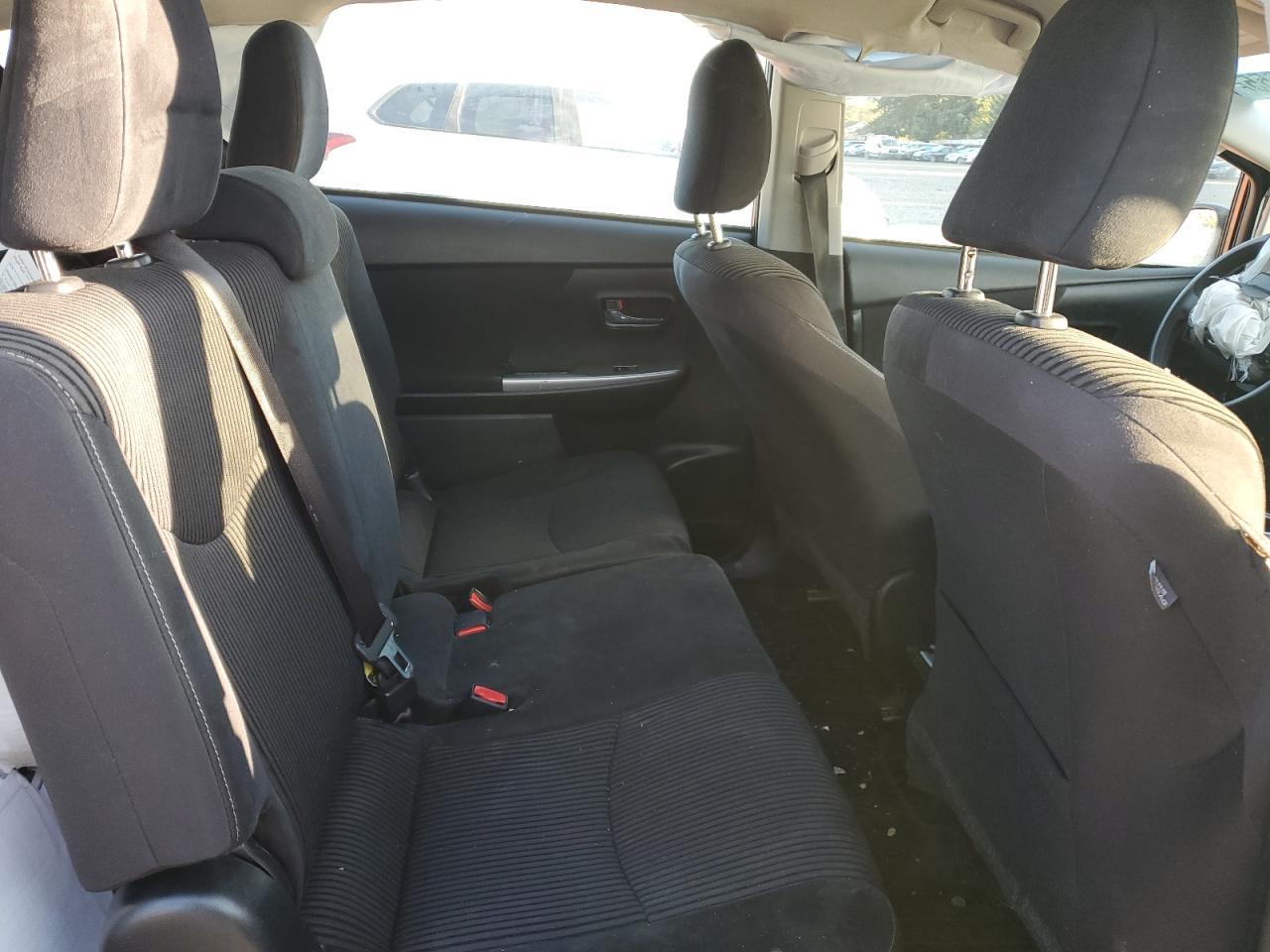 2016 TOYOTA PRIUS V
