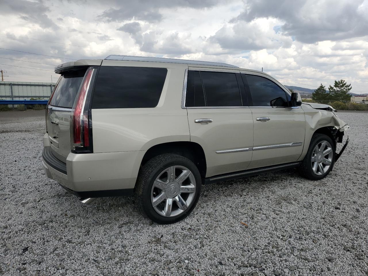 2017 CADILLAC ESCALADE