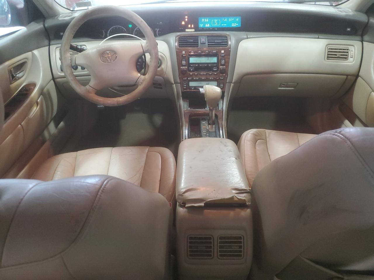 2002 TOYOTA Avalon