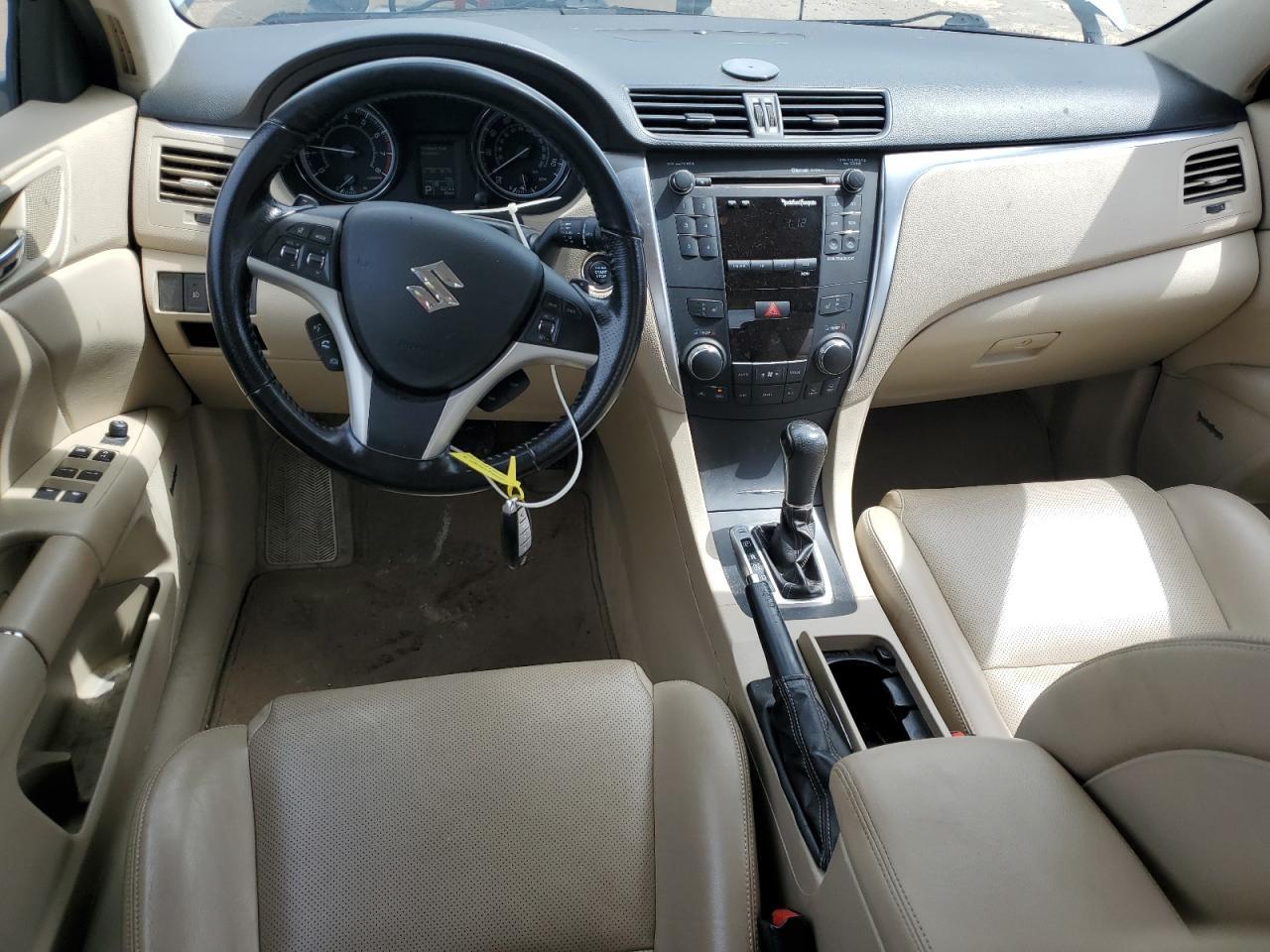 2012 SUZUKI Kizashi