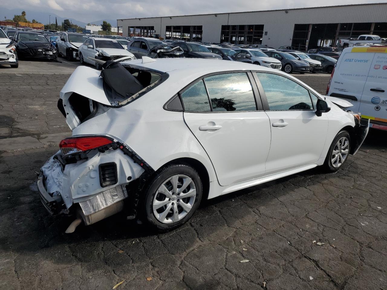 2025 TOYOTA COROLLA