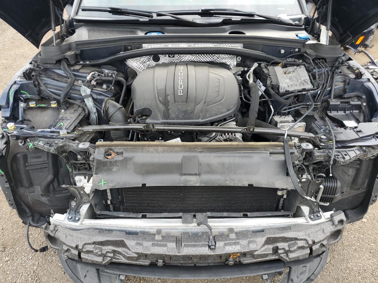2020 PORSCHE Macan