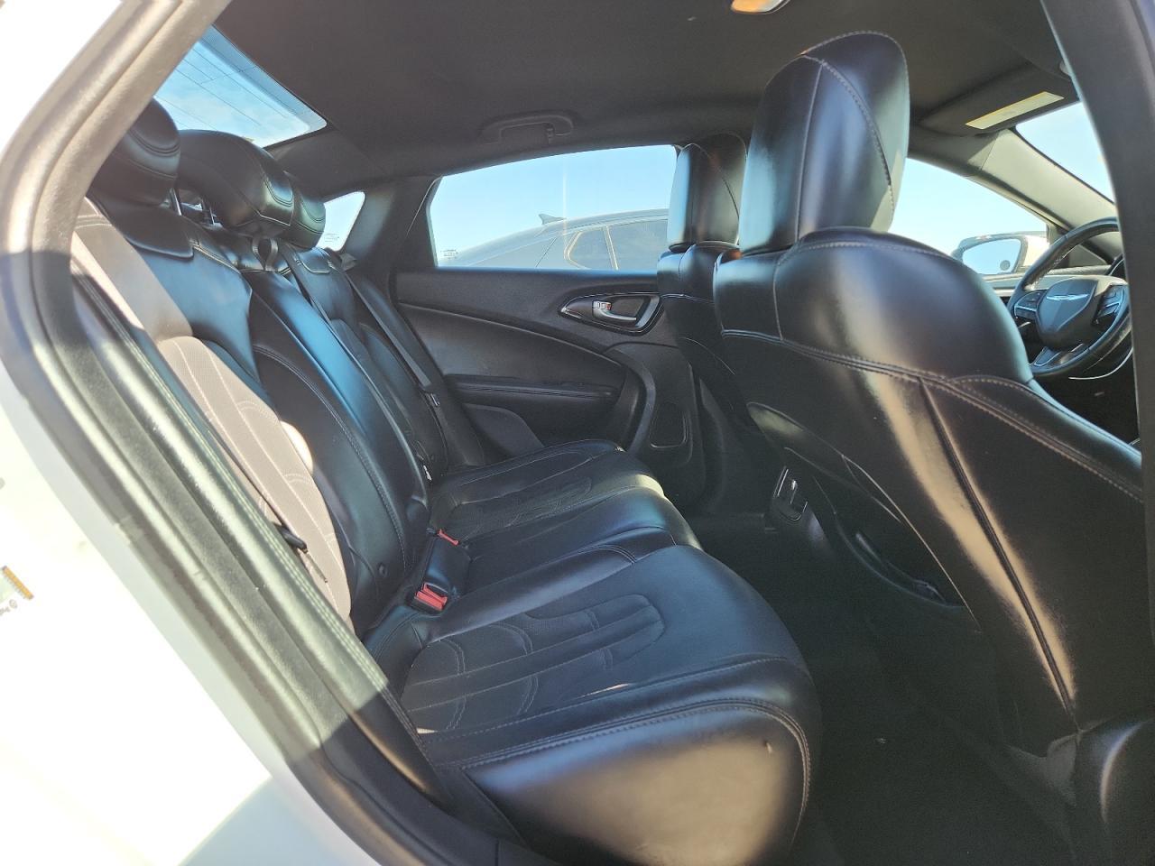 2015 CHRYSLER 200