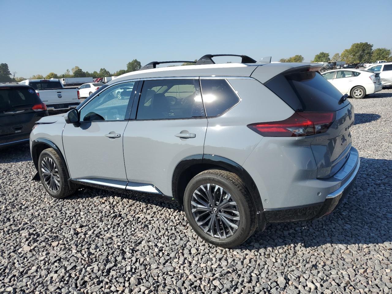 2025 NISSAN ROGUE
