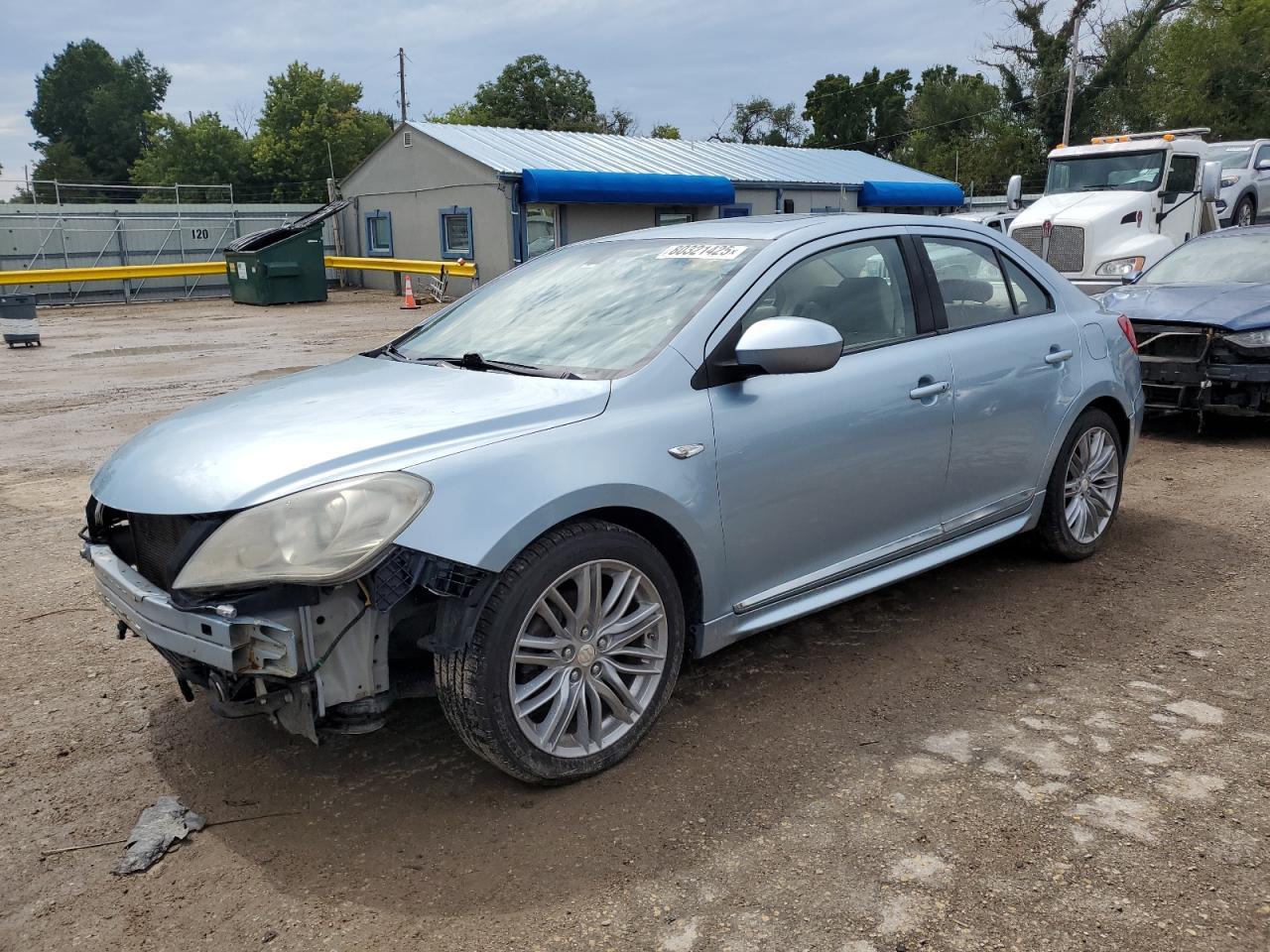 2012 SUZUKI Kizashi