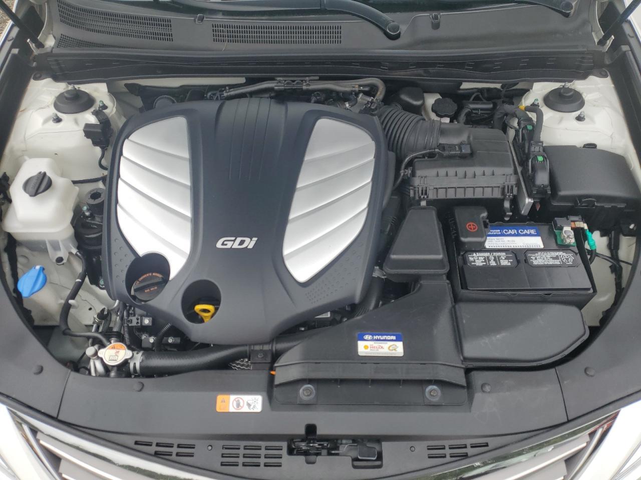 2017 HYUNDAI Azera