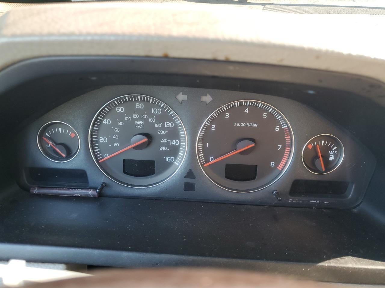 2004 VOLVO XC90