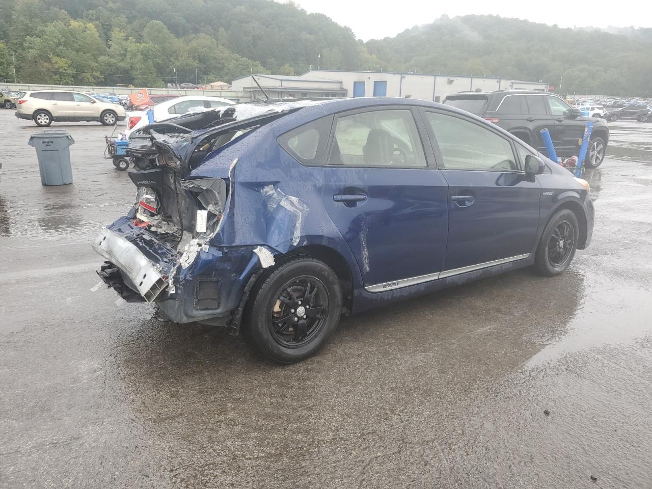 2015 TOYOTA PRIUS