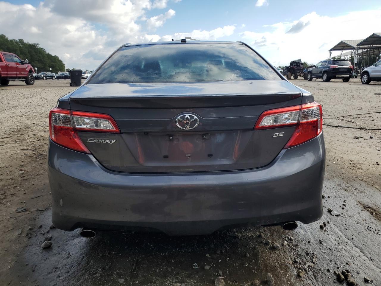 2014 TOYOTA CAMRY