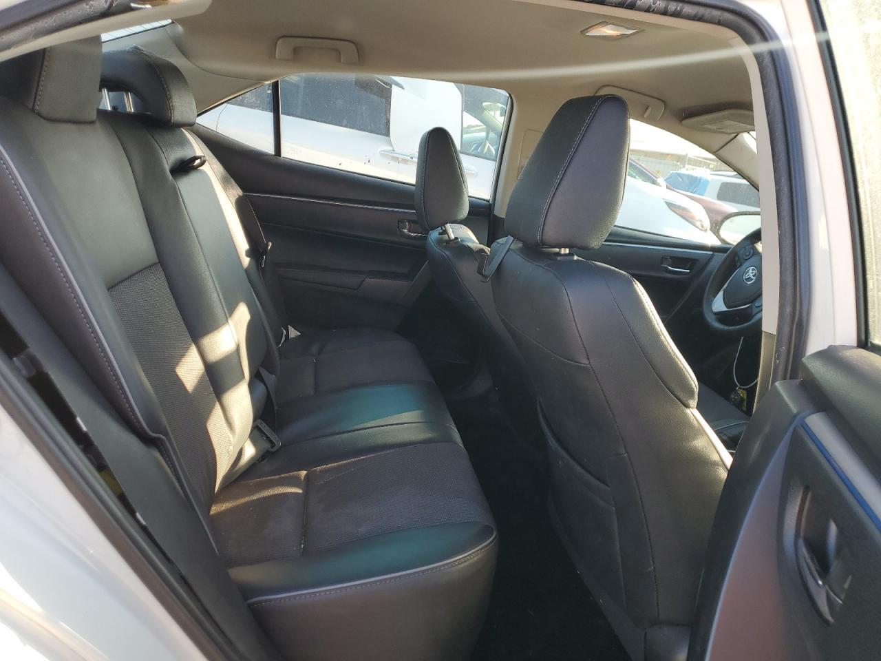 2015 TOYOTA COROLLA