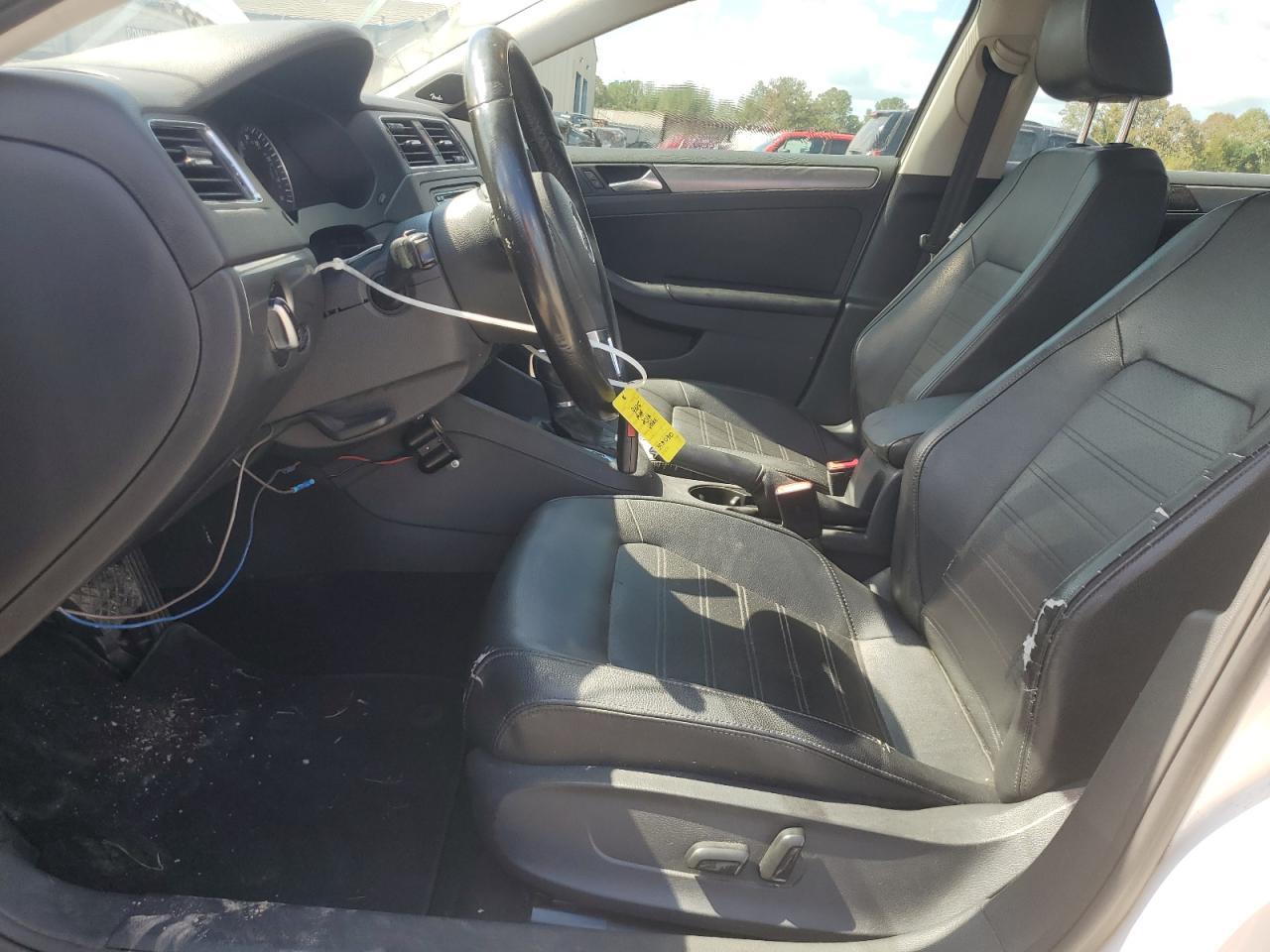 2013 VOLKSWAGEN JETTA
