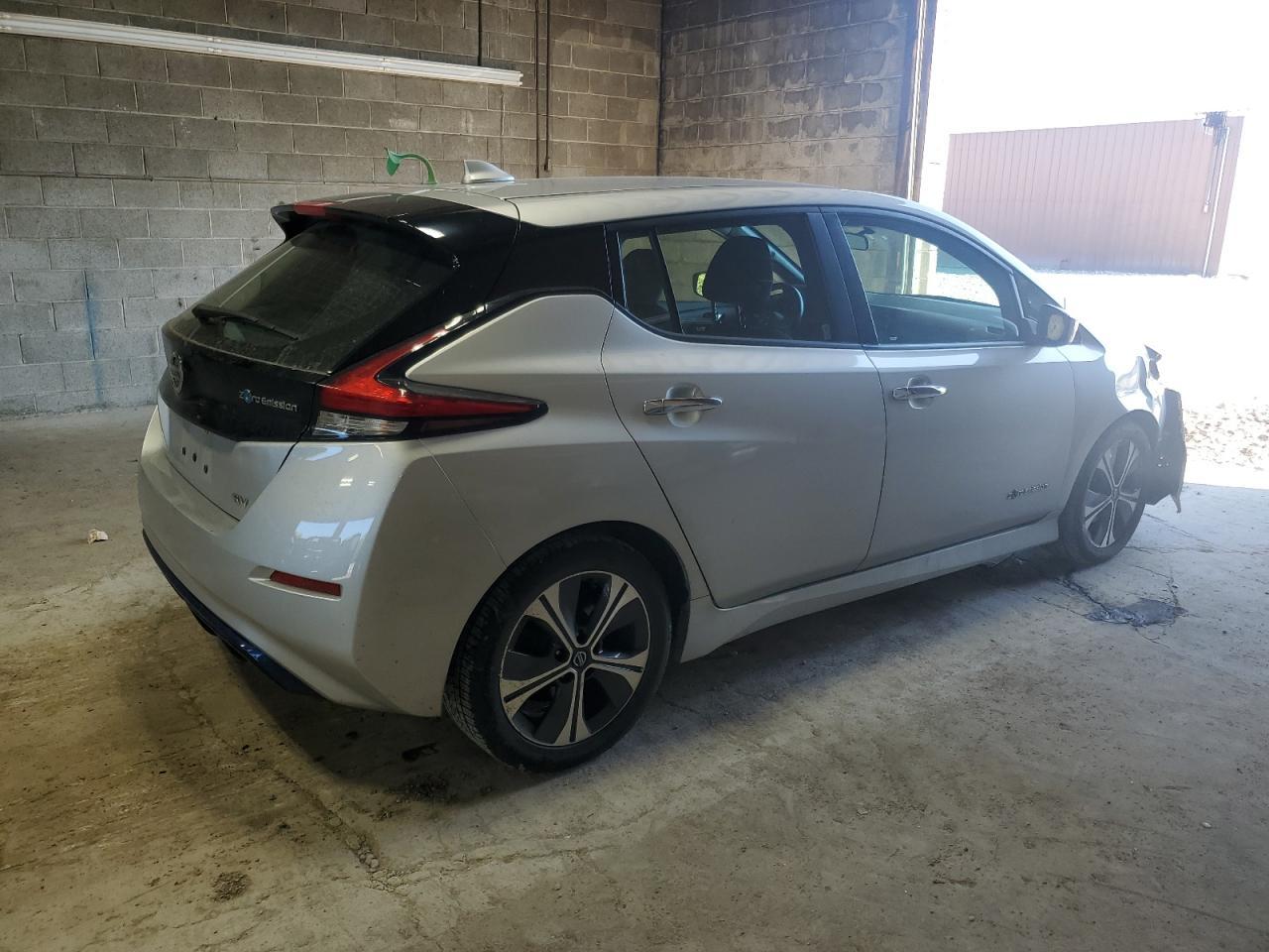 2019 NISSAN LEAF