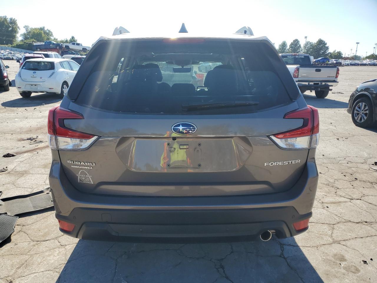 2023 SUBARU FORESTER