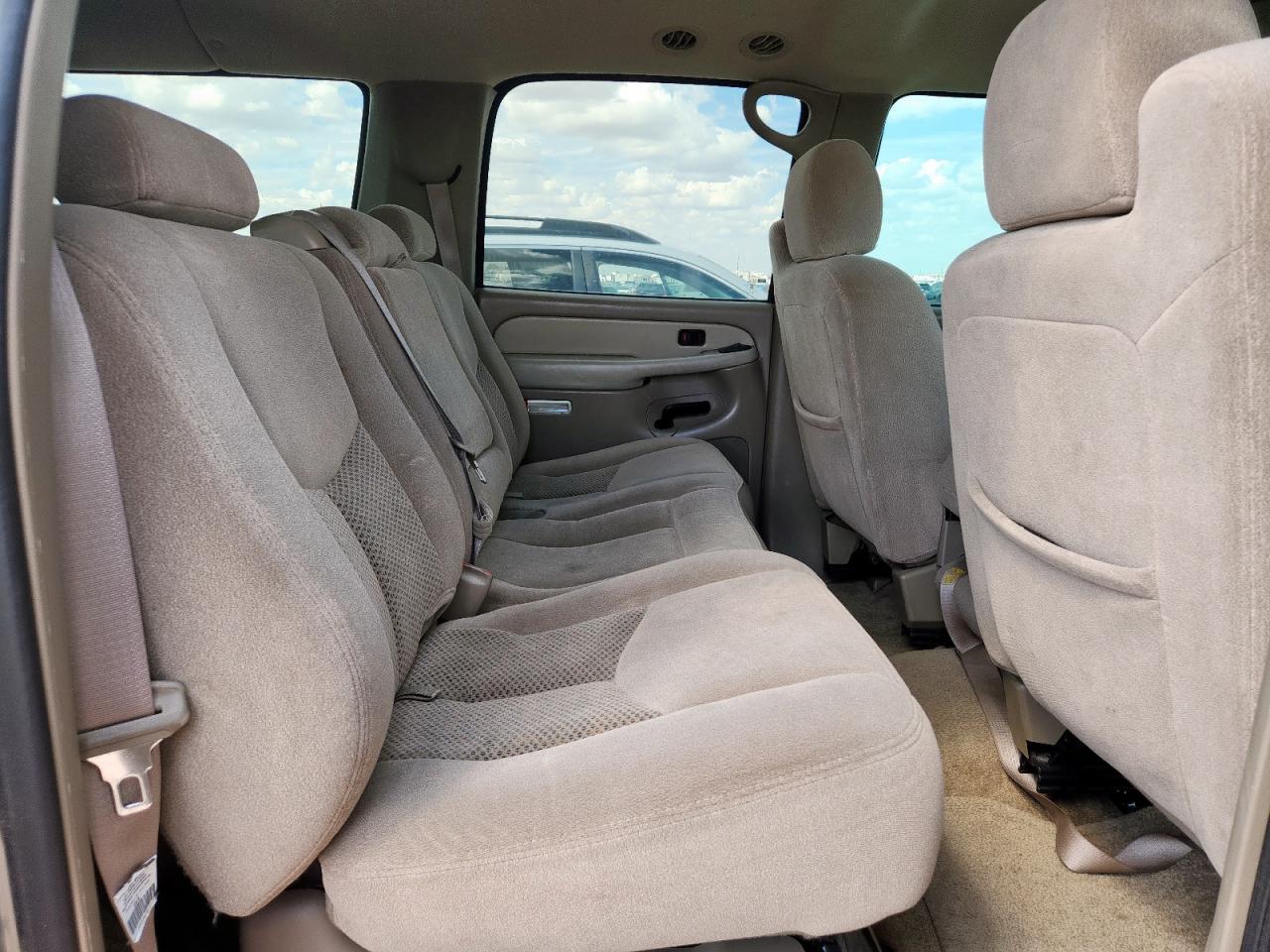 2003 CHEVROLET Suburban