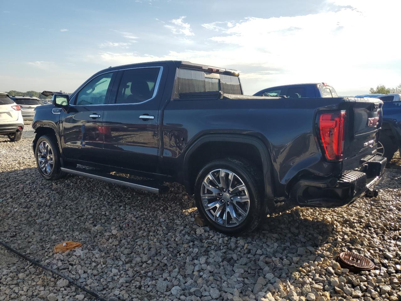2023 GMC Sierra