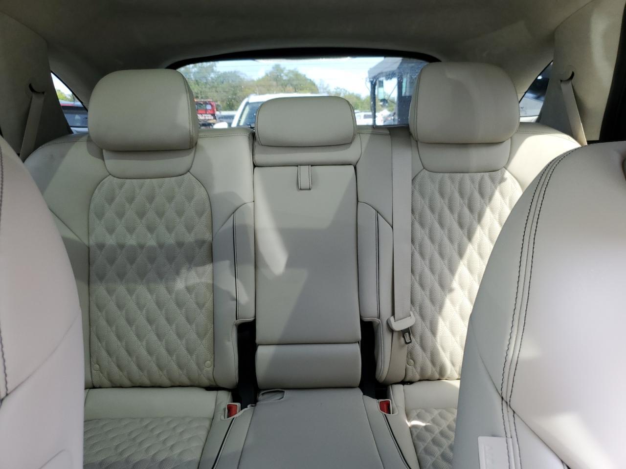 2024 GENESIS GV70