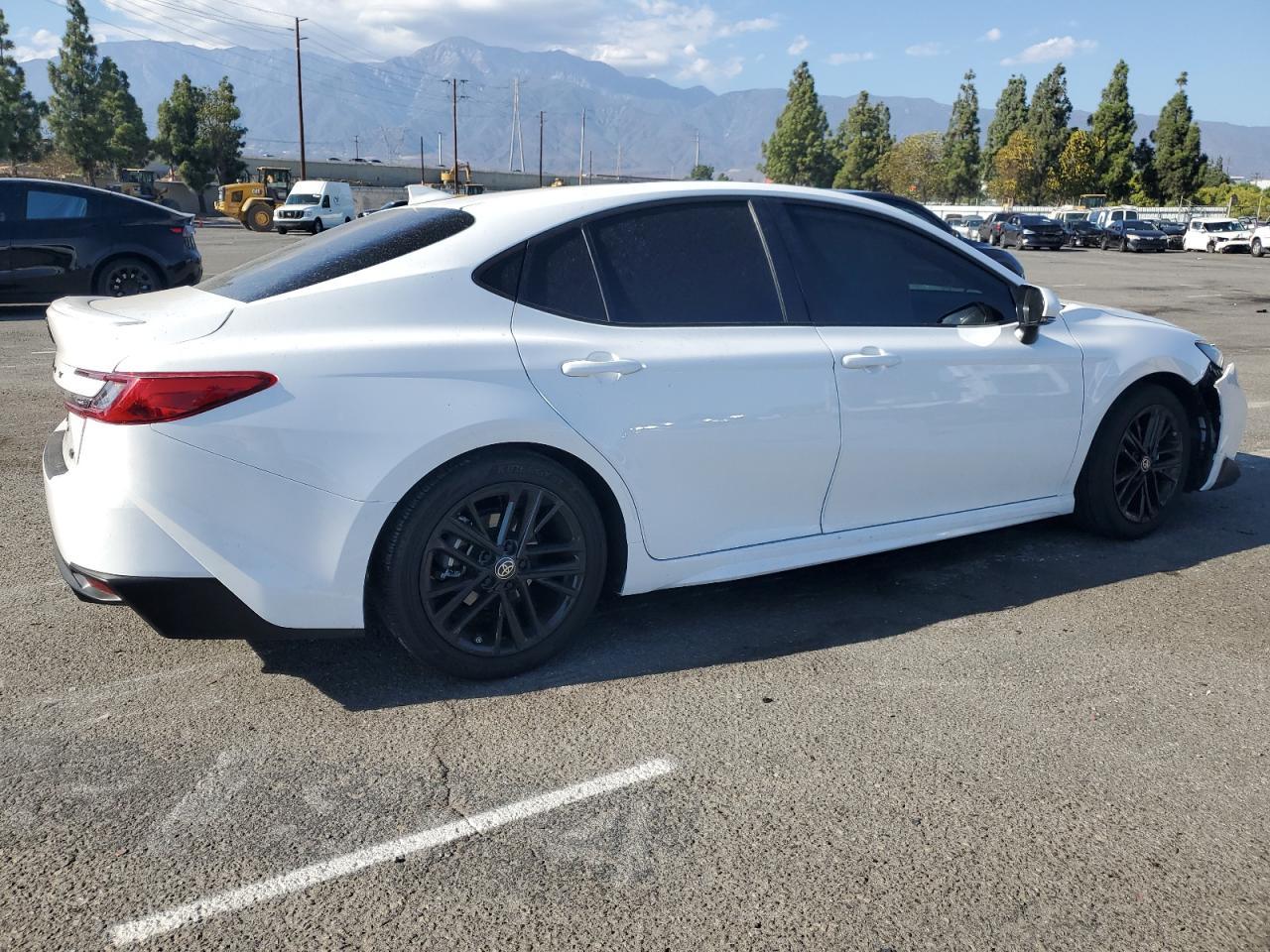 2025 TOYOTA CAMRY