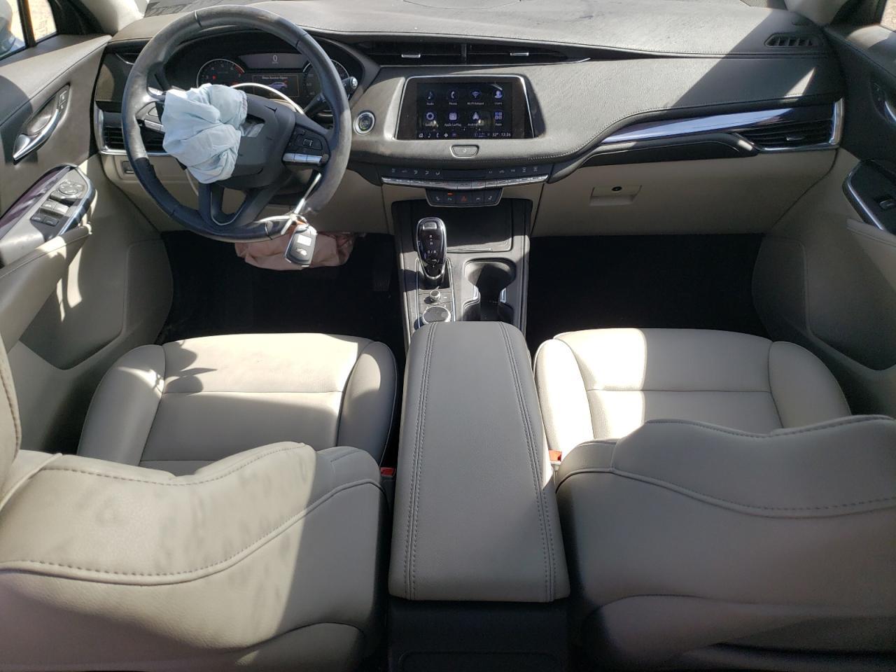 2023 CADILLAC XT4