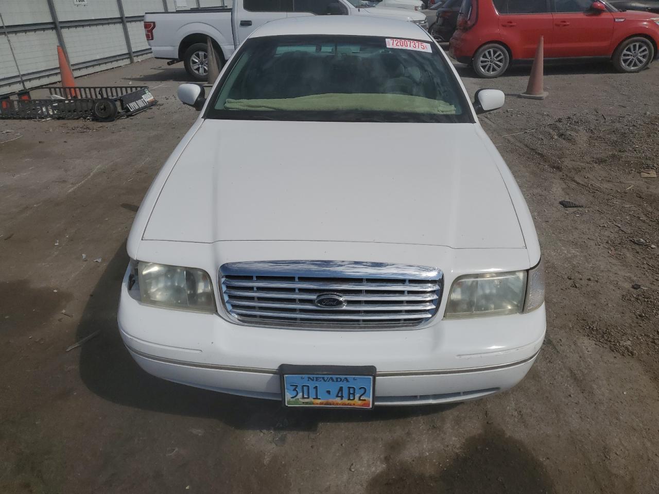 2000 FORD Crown Victoria