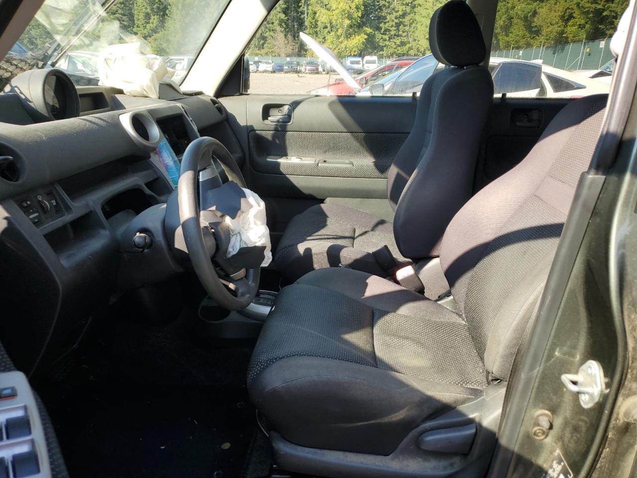 2005 TOYOTA SCION