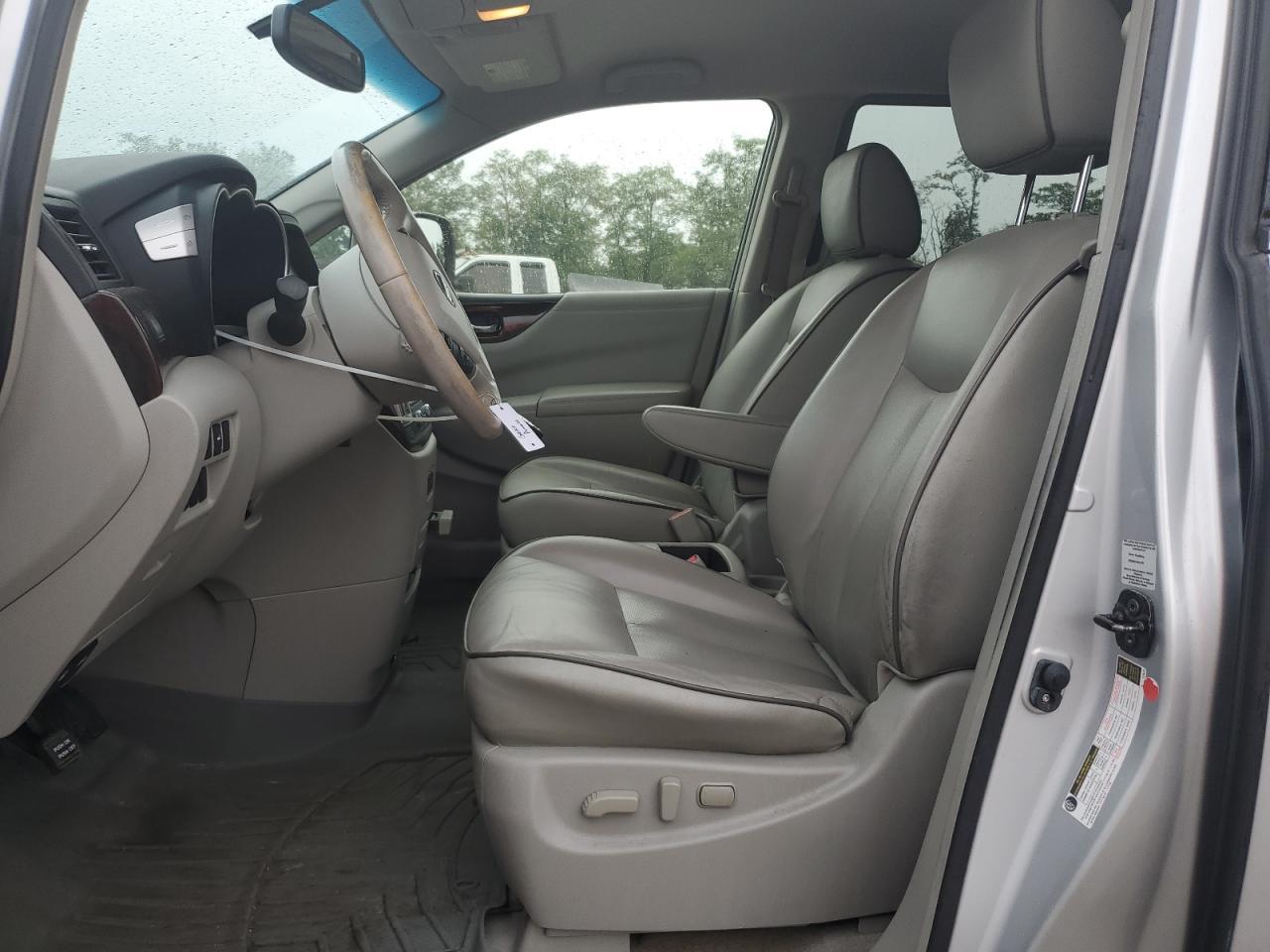 2013 NISSAN Quest