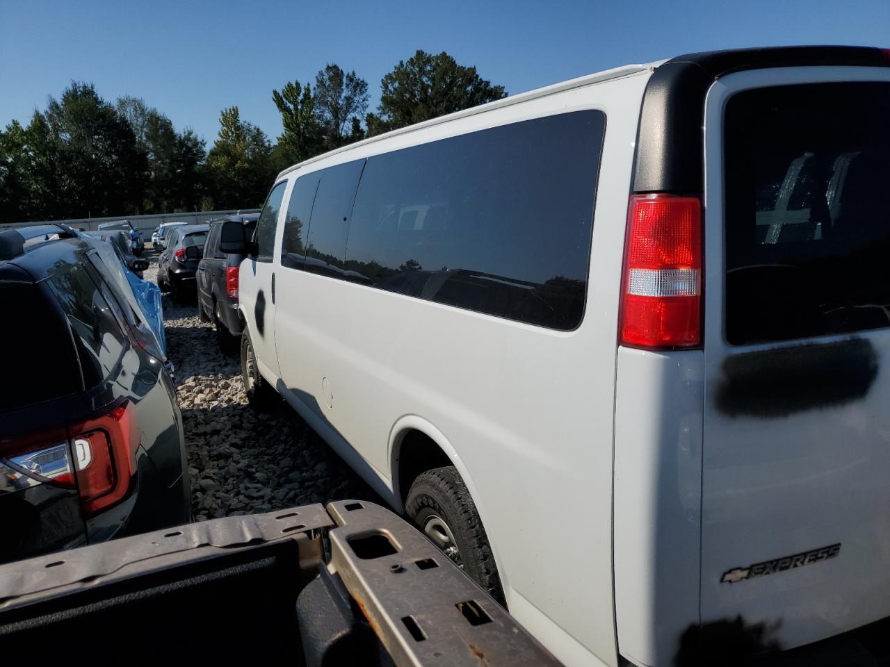2019 CHEVROLET Express 3500