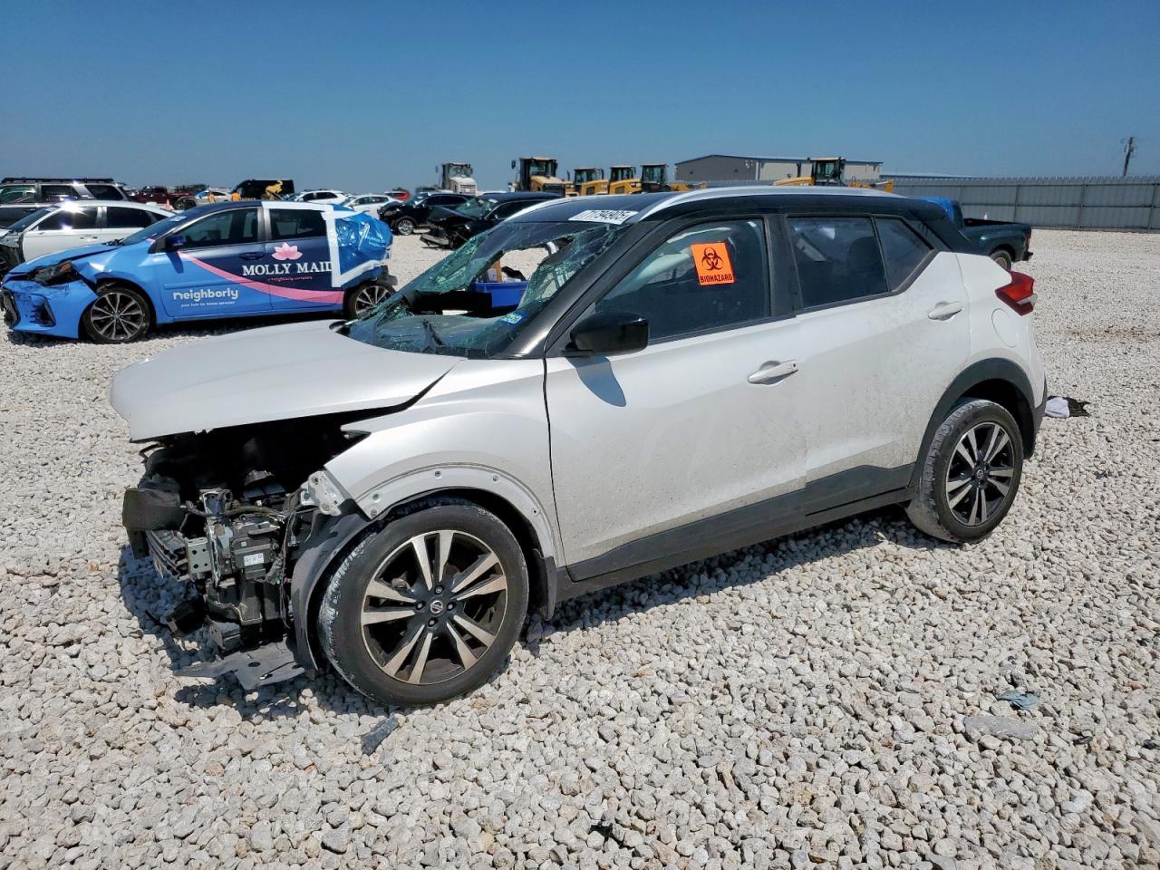 2020 NISSAN KICKS