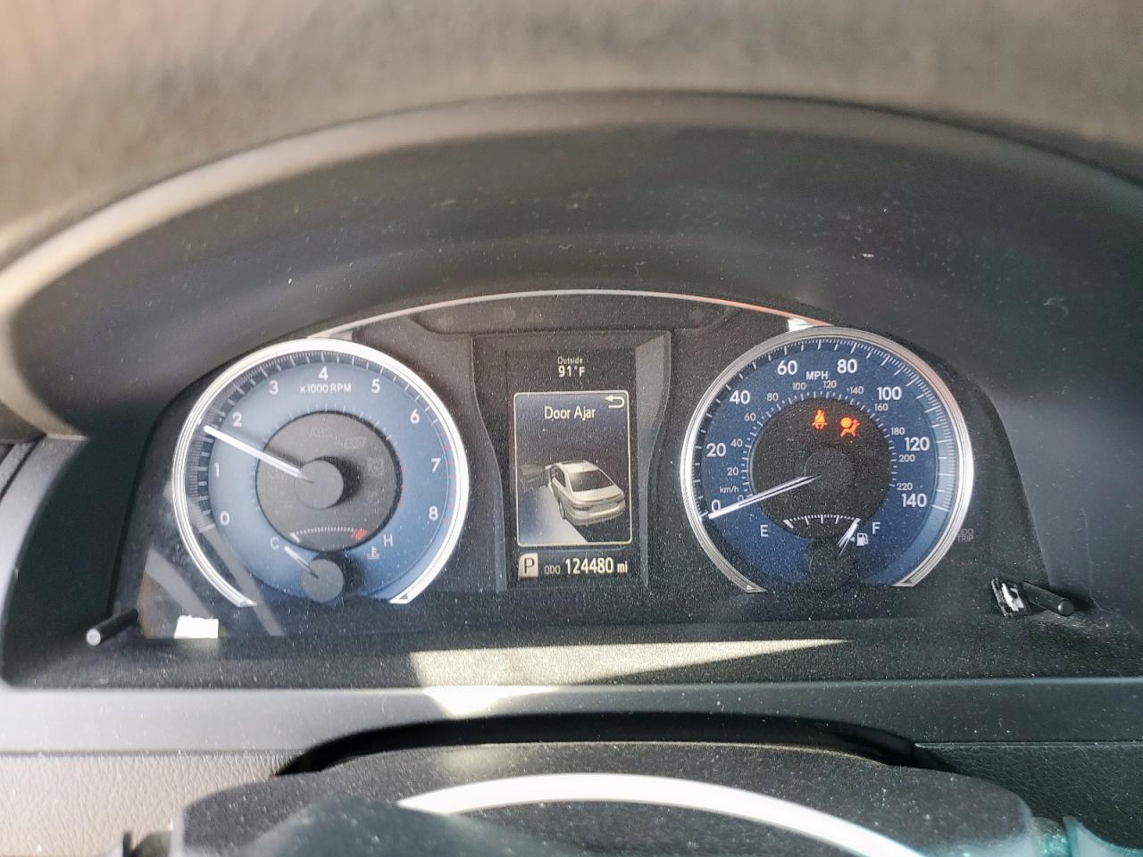 2016 TOYOTA CAMRY