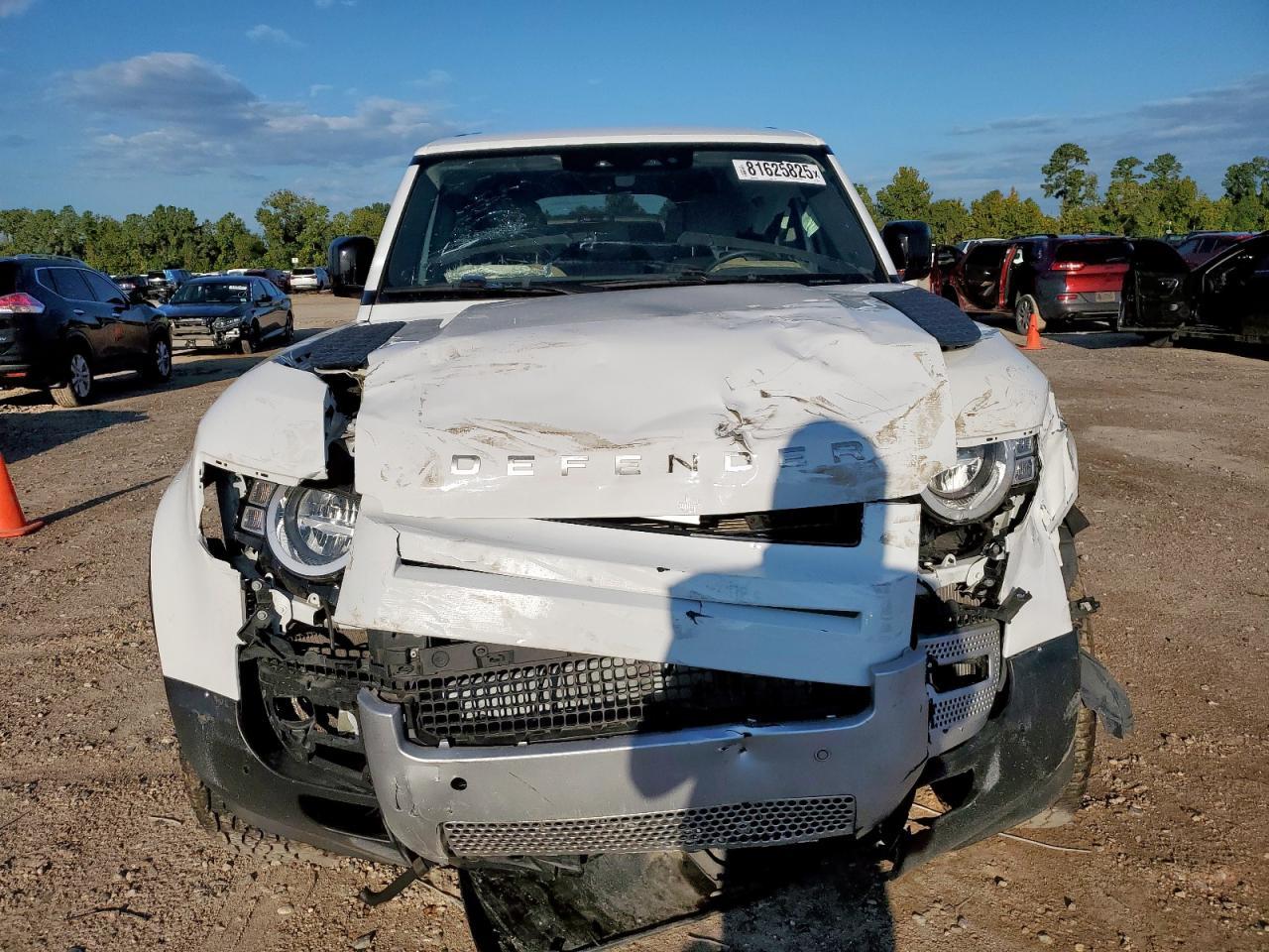 2022 LAND ROVER Defender