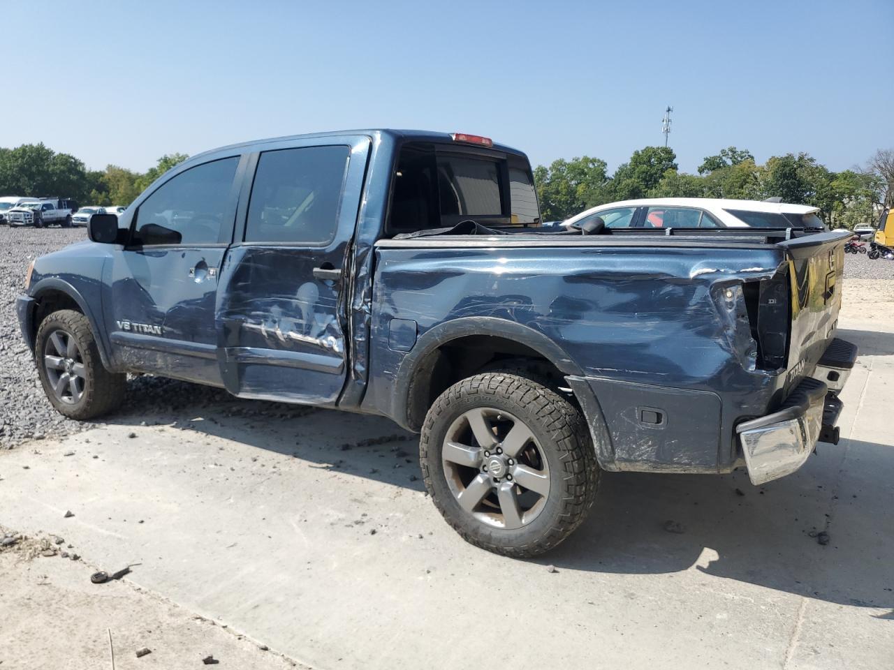 2015 NISSAN Titan