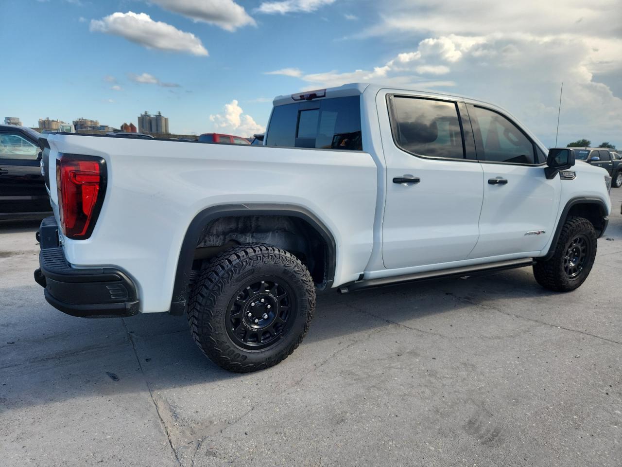 2024 GMC Sierra
