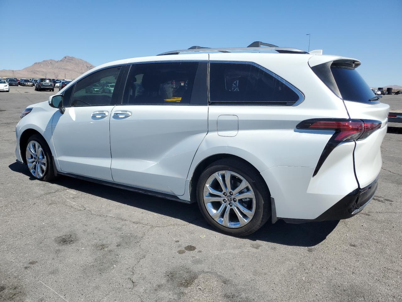 2022 TOYOTA SIENNA